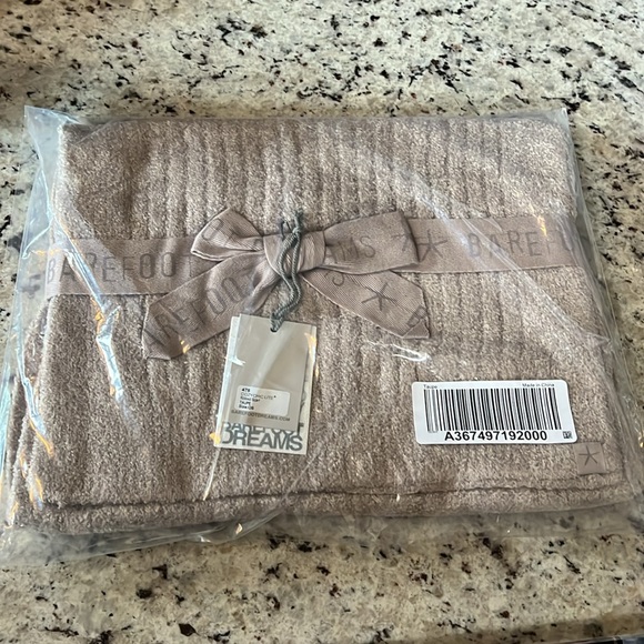 New - Barefoot Dreams CozyChic Lite Ribbed Scarf in Taupe - Picture 2 of 4